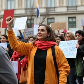 estudantes invadem secretaria da educação